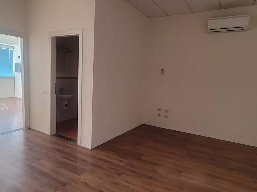 Immagine 6 di Ufficio in affitto  in via Salvo D'Acquisto a Pontedera