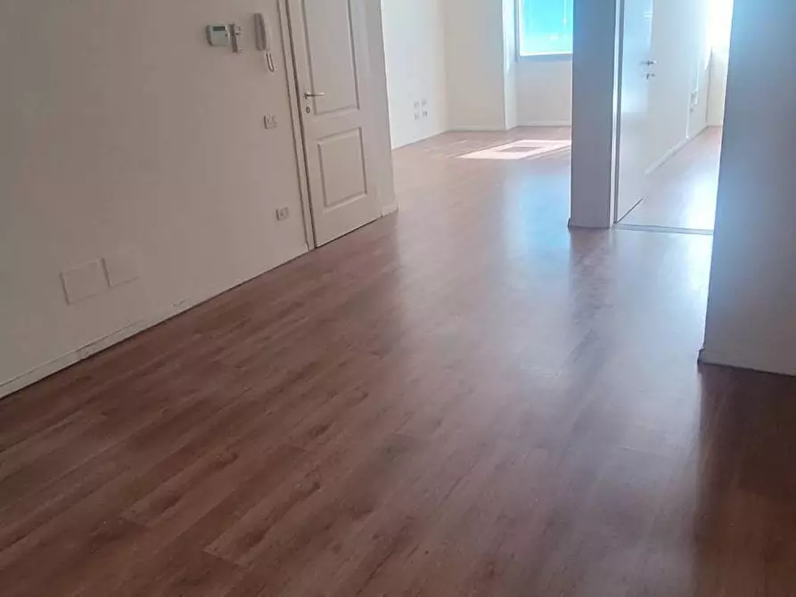 Immagine 10 di Ufficio in affitto  in via Salvo D'Acquisto a Pontedera