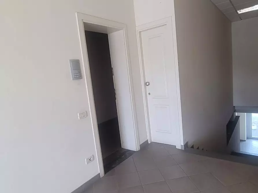 Immagine 14 di Ufficio in affitto  in via Salvo D'Acquisto a Pontedera