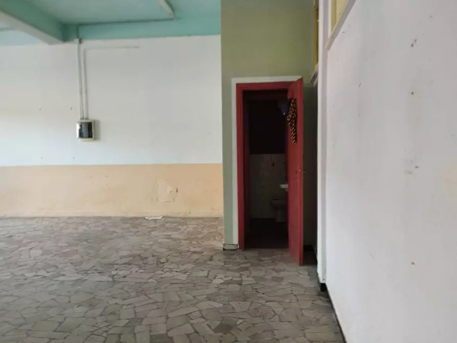 Immagine 6 di Locale commerciale in affitto  in Via Puccinelli a Castelfranco Di Sotto