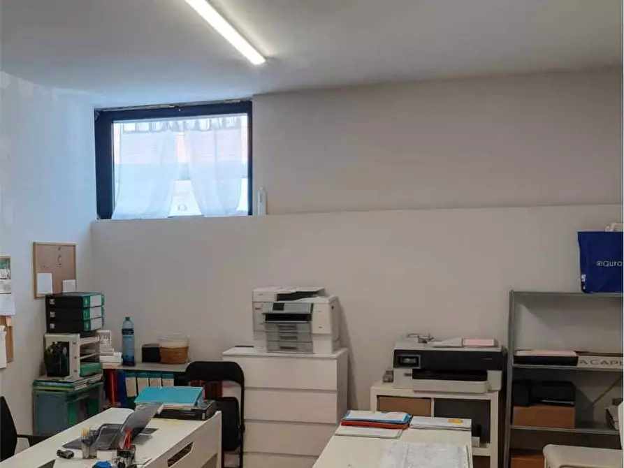 Immagine 3 di Laboratorio in affitto  in Via Magellano a Vicopisano