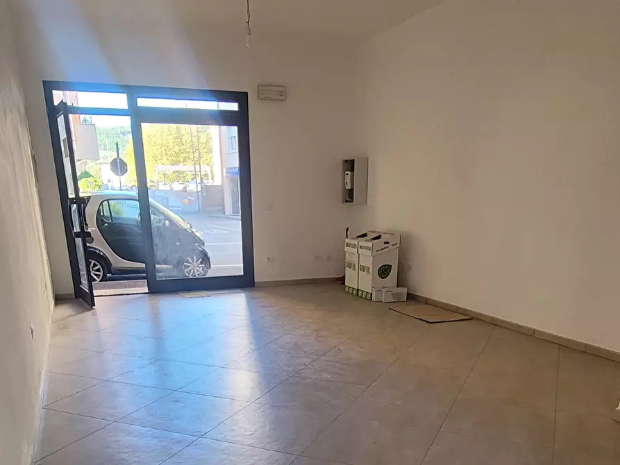 Immagine 4 di Locale commerciale in affitto  in via dellaRepubblica 124 a Pontedera