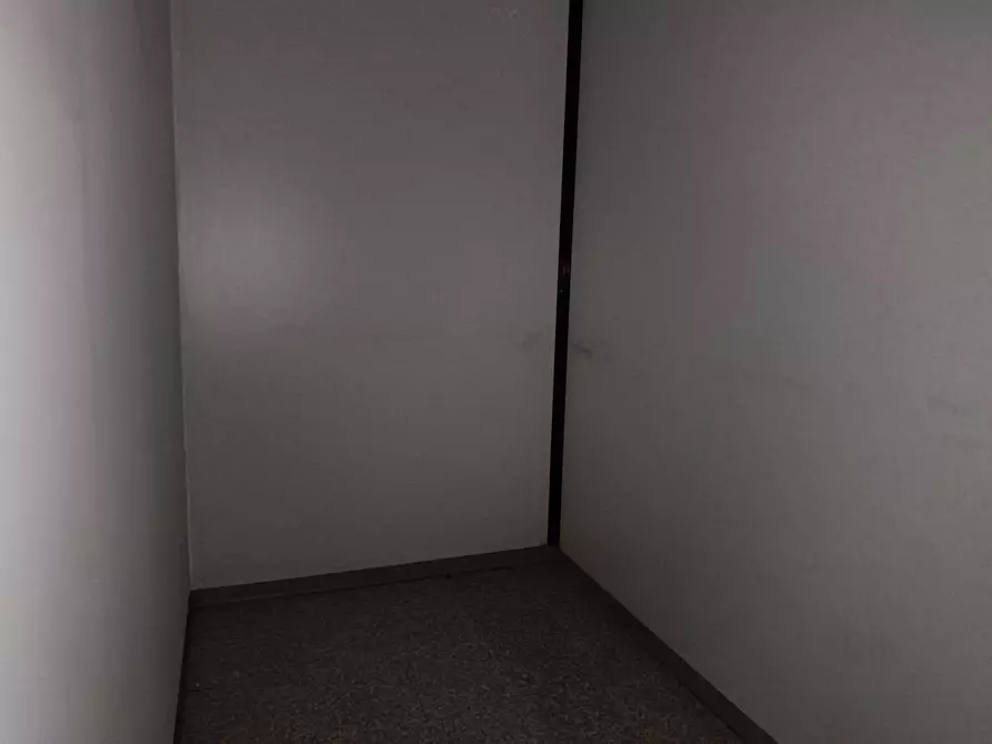Immagine 12 di Ufficio in affitto  in Via Tosco Romagnola 1147 a Cascina