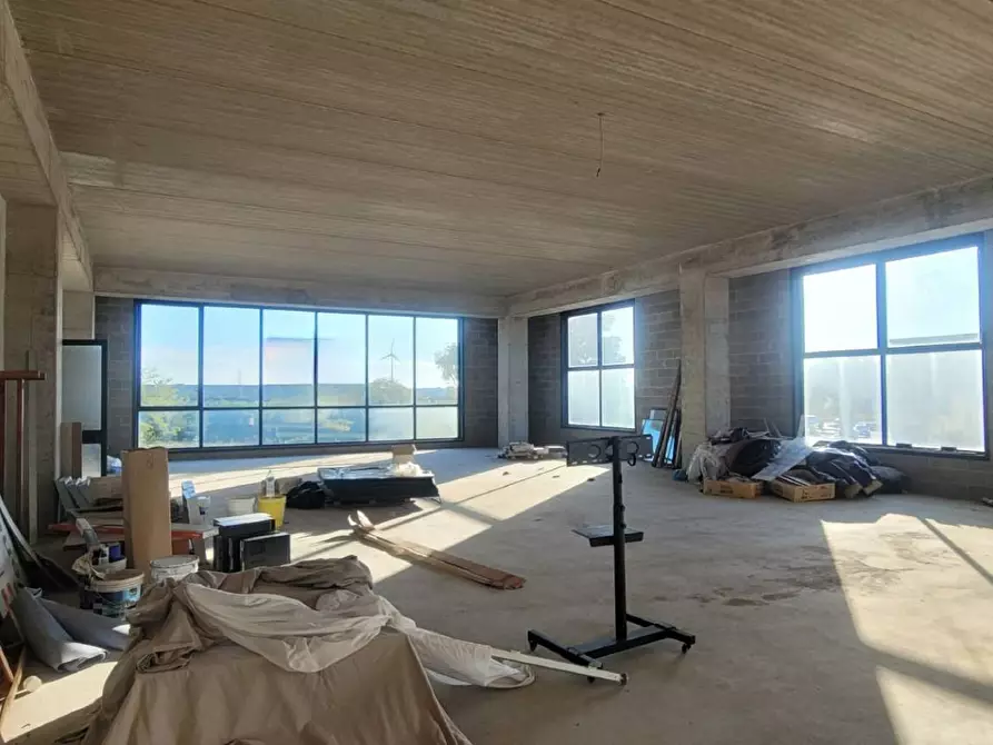 Immagine 13 di Locale commerciale in vendita  in via Tosco Romagnola Est 25 a Pontedera