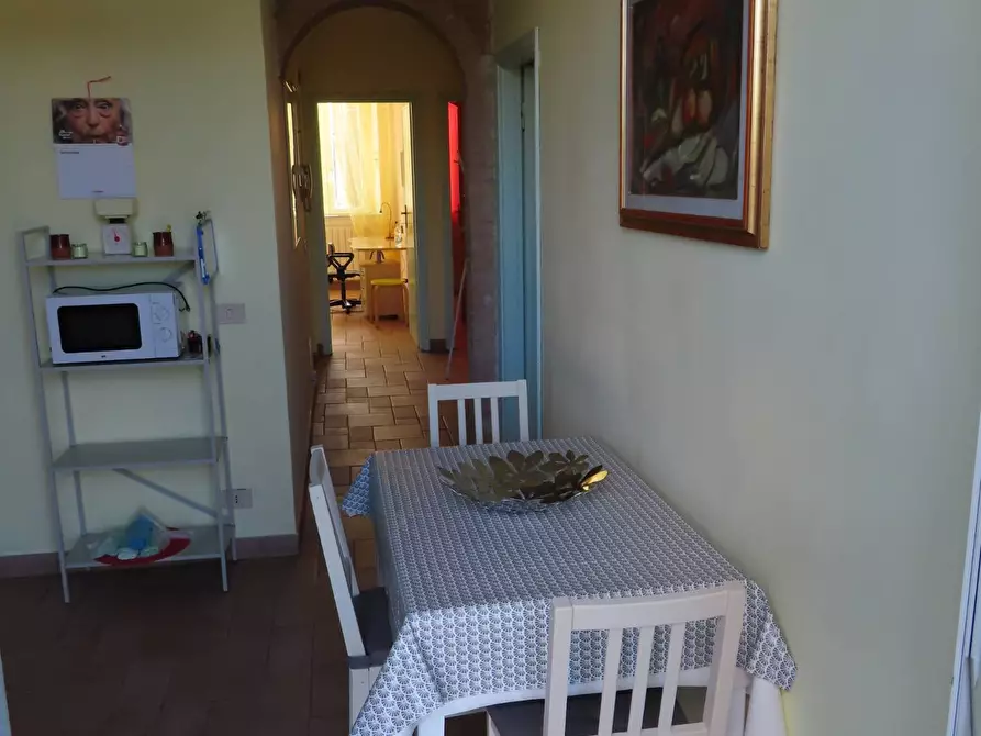 Immagine 1 di Camera in affitto  in via Fiorentina a Pisa