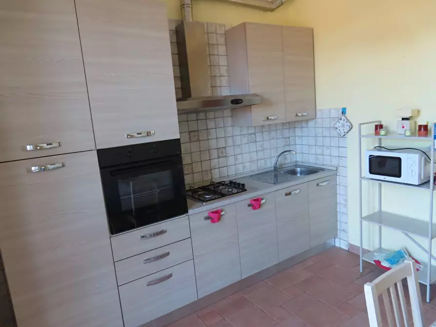 Immagine 8 di Camera in affitto  in via Fiorentina a Pisa