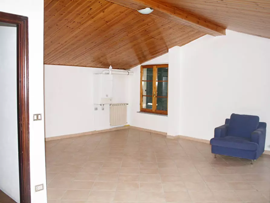 Immagine 17 di Casa indipendente in affitto  in Via Roma a Terricciola