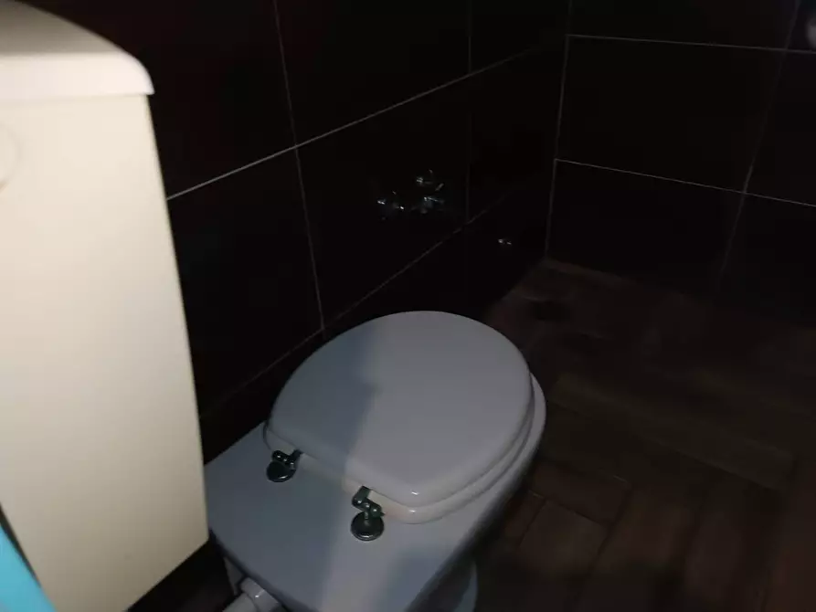 Immagine 22 di Locale commerciale in affitto  in Via Tosco Romagnola a Pontedera