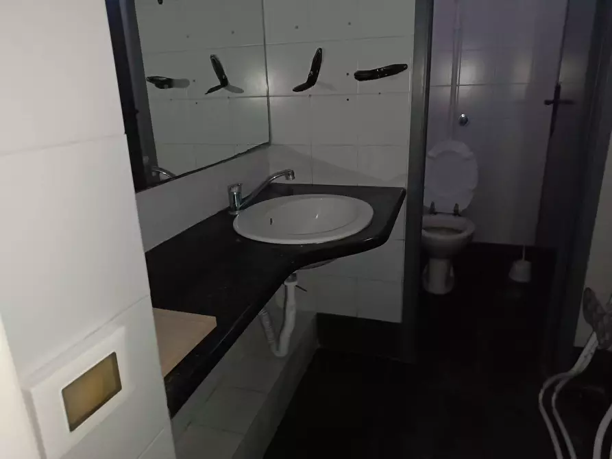 Immagine 30 di Locale commerciale in affitto  in Via Tosco Romagnola a Pontedera