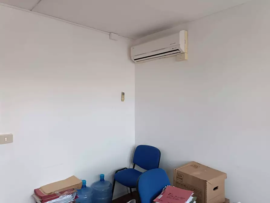 Immagine 14 di Ufficio in affitto  in via tosco Romagnola 176 a Pontedera