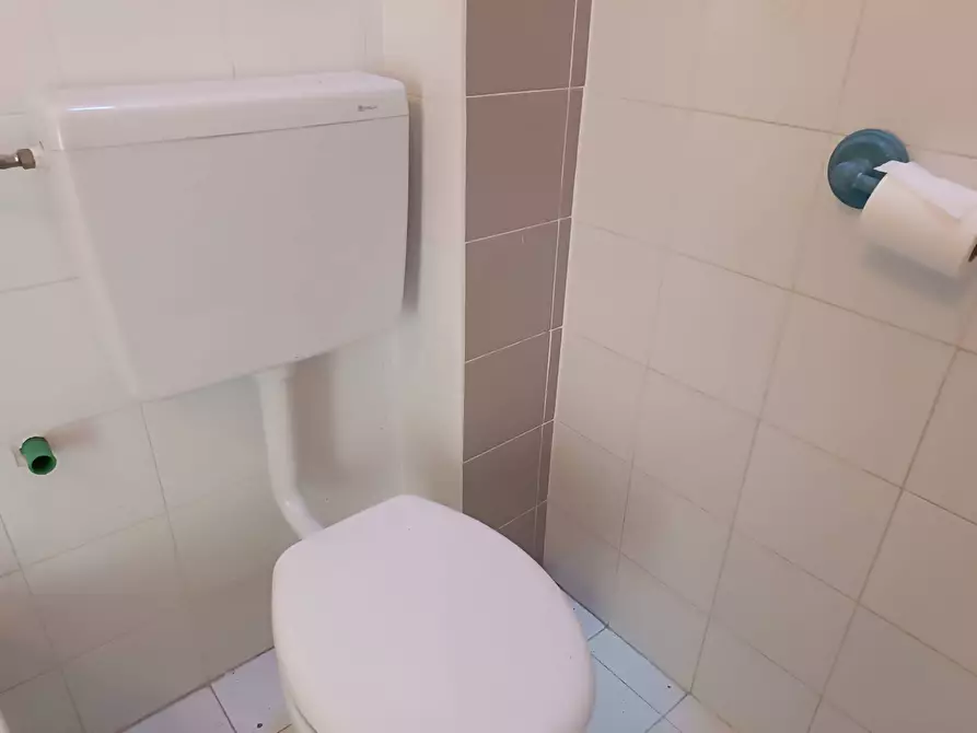 Immagine 28 di Ufficio in affitto  in Via Filippo Turati a Pontedera