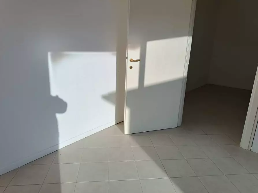 Immagine 15 di Ufficio in affitto  in Via Filippo Turati a Pontedera