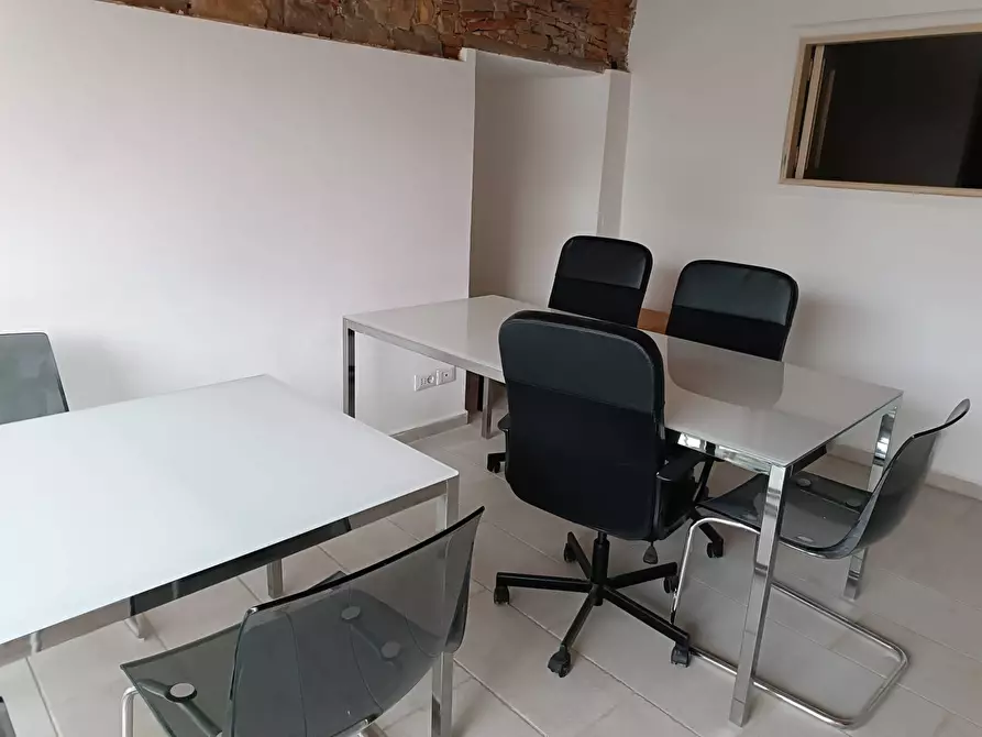 Immagine 9 di Locale commerciale in affitto  in lungarno Gambacorti a Pisa