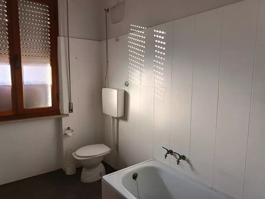 Immagine 26 di Ufficio in affitto  in Via Fantozzi a Pontedera