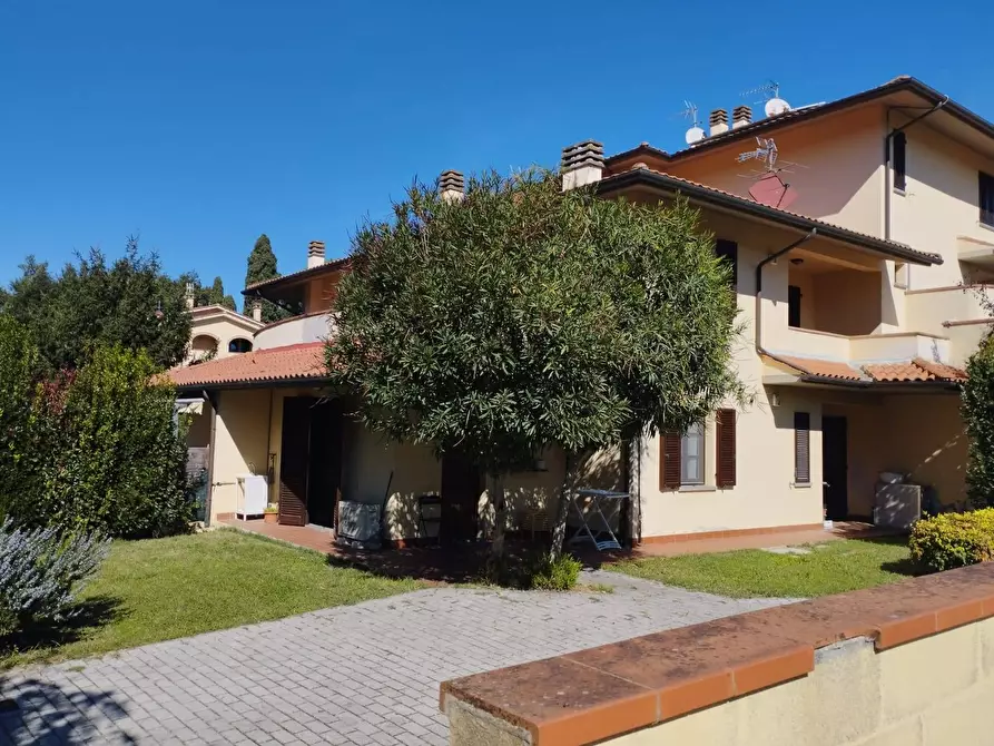 Immagine 8 di Appartamento in vendita  in Via delle pinete a Pontedera