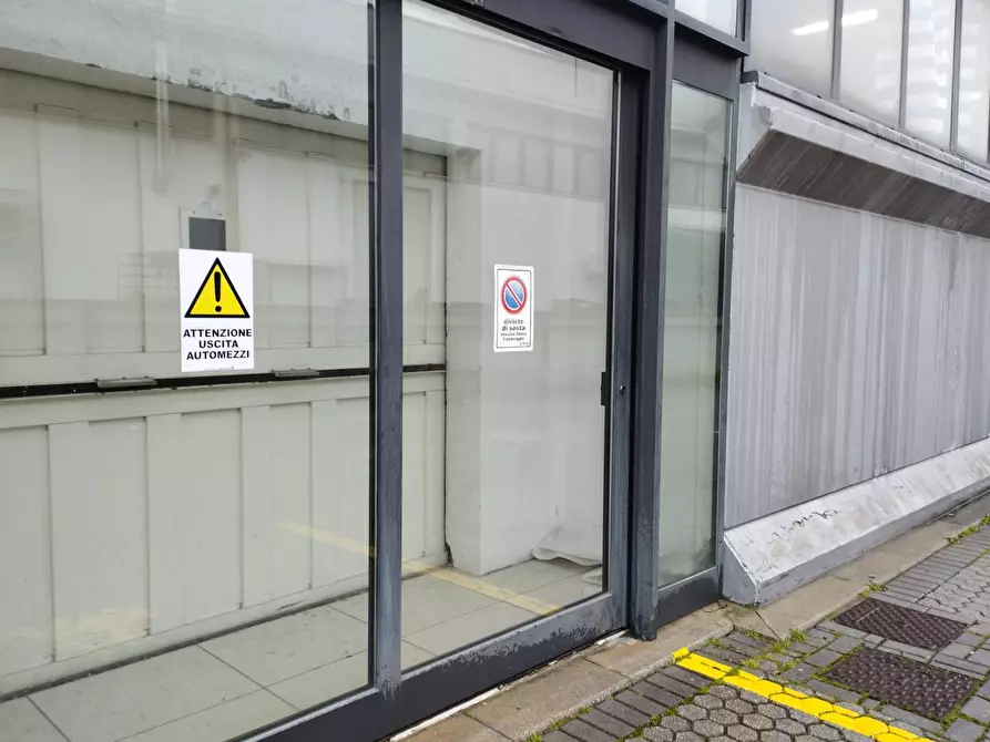 Immagine 7 di Locale commerciale in affitto  in Via Tosco Romagnola Est a Pontedera