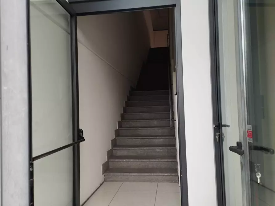 Immagine 3 di Locale commerciale in affitto  in Via Tosco Romagnola Est a Pontedera