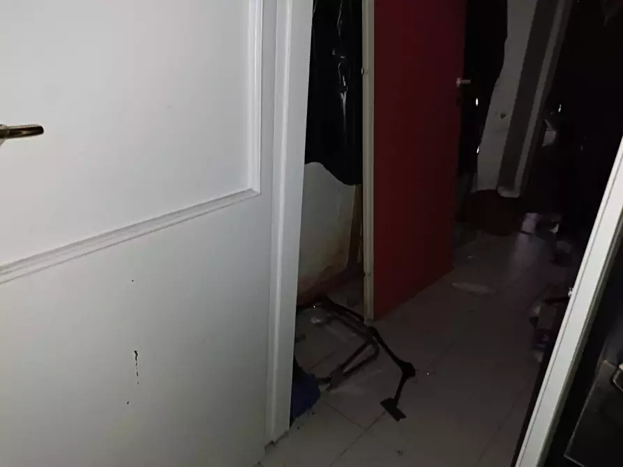 Immagine 14 di Locale commerciale in affitto  in Via Roma a Pontedera