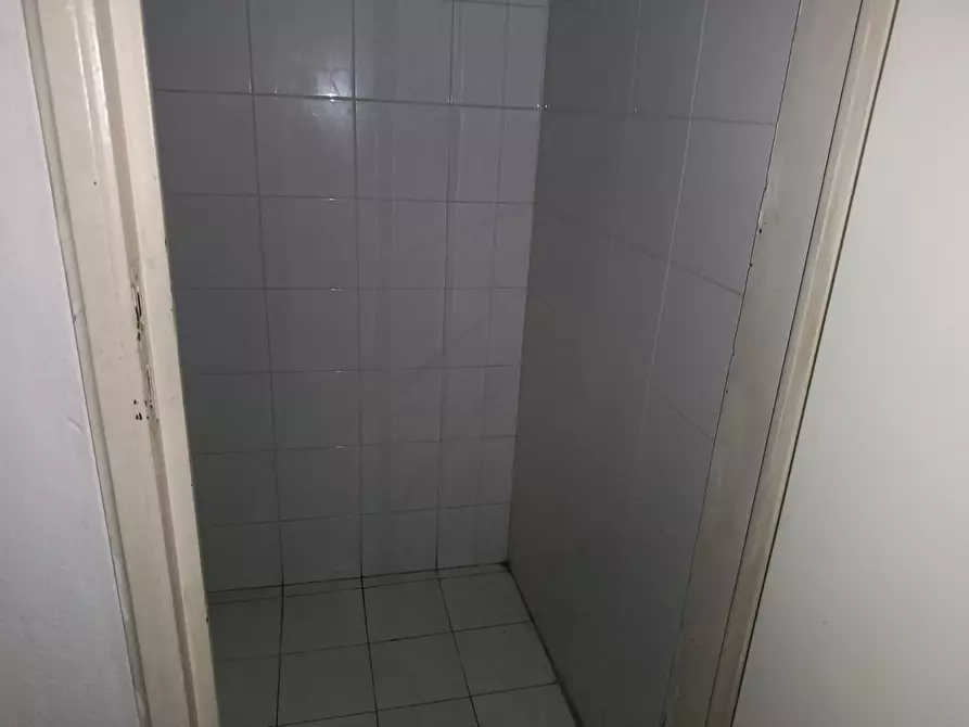 Immagine 18 di Locale commerciale in affitto  in Via Roma a Pontedera