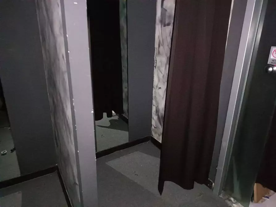 Immagine 8 di Locale commerciale in affitto  in Via Roma a Pontedera