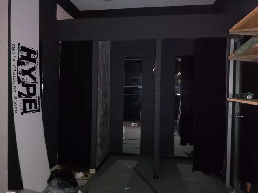 Immagine 9 di Locale commerciale in affitto  in Via Roma a Pontedera