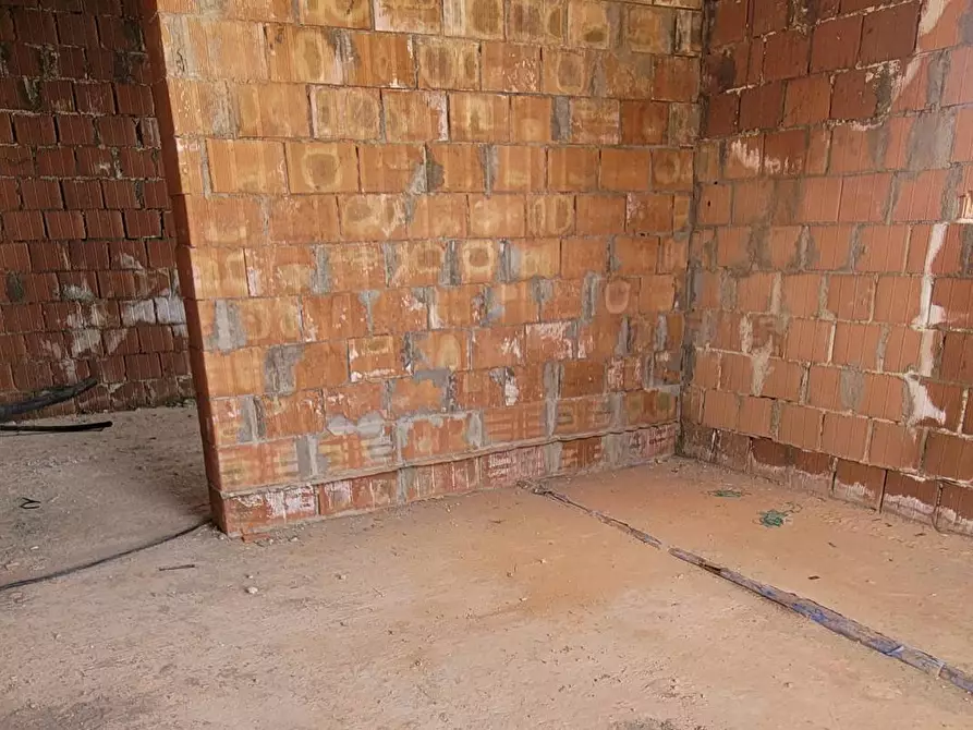 Immagine 5 di Villa in vendita  in via de nicola a Pontedera