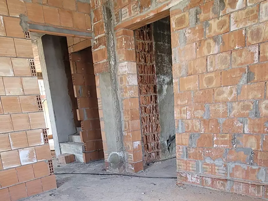 Immagine 6 di Villa in vendita  in via de nicola a Pontedera