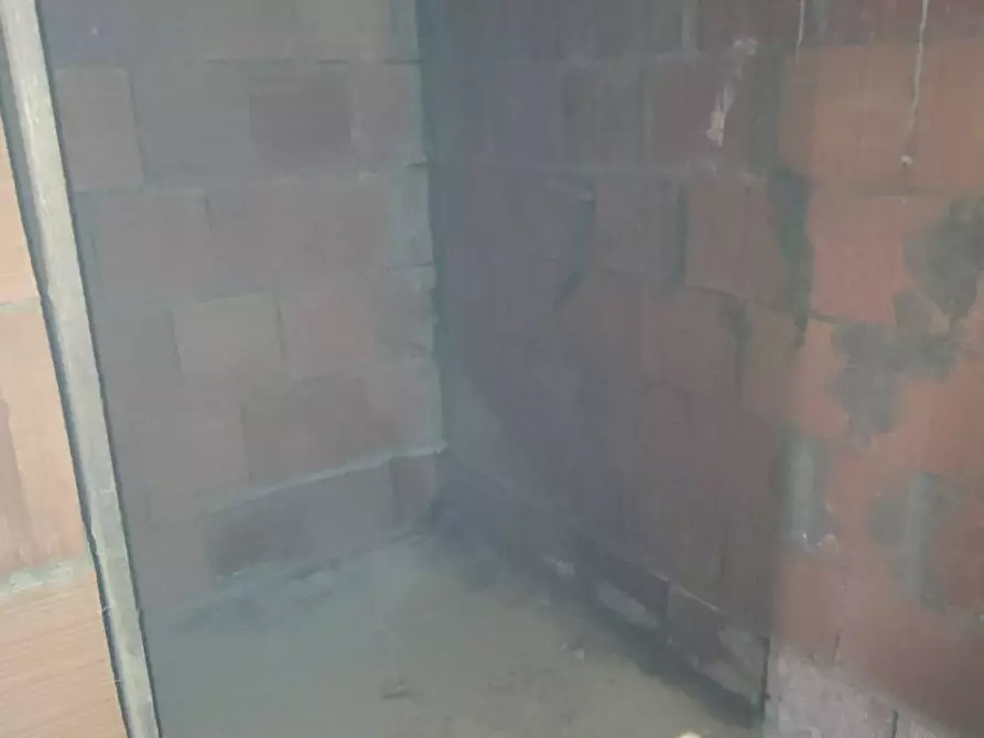 Immagine 10 di Villa in vendita  in via de nicola a Pontedera