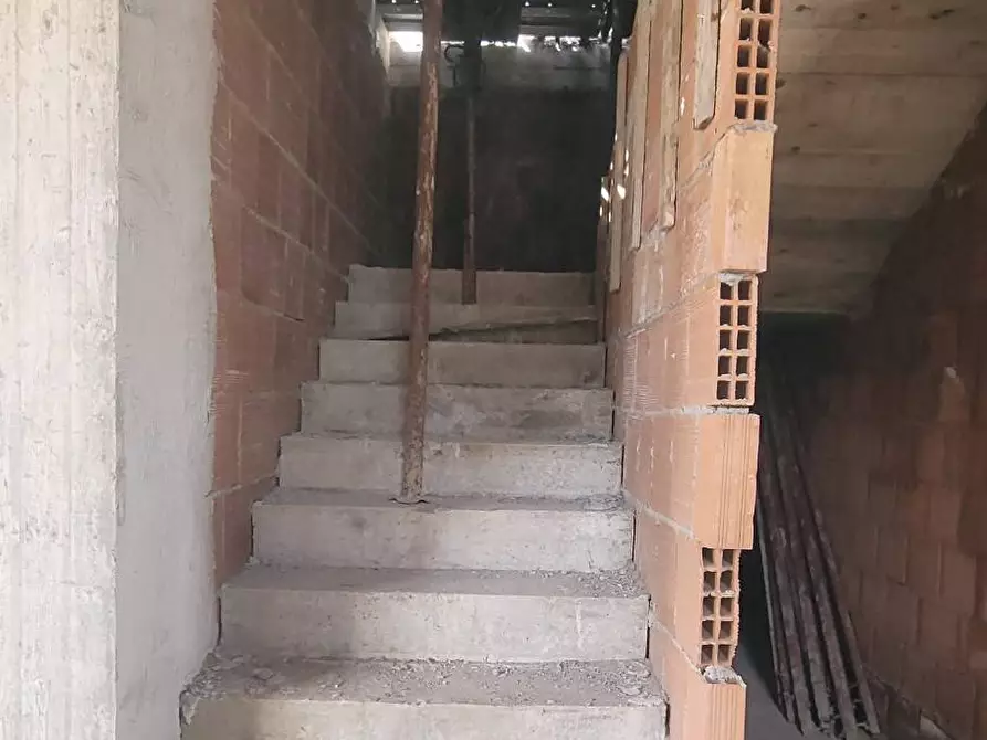 Immagine 11 di Villa in vendita  in via de nicola a Pontedera