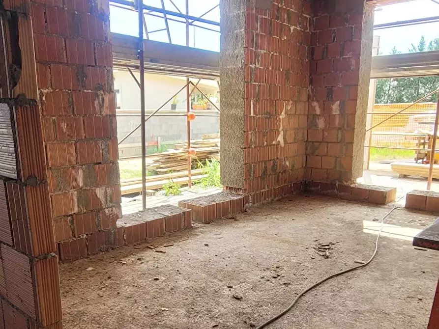 Immagine 12 di Villa in vendita  in via de nicola a Pontedera