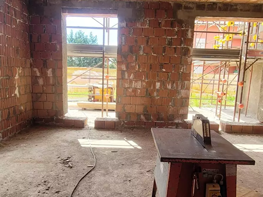 Immagine 13 di Villa in vendita  in via de nicola a Pontedera