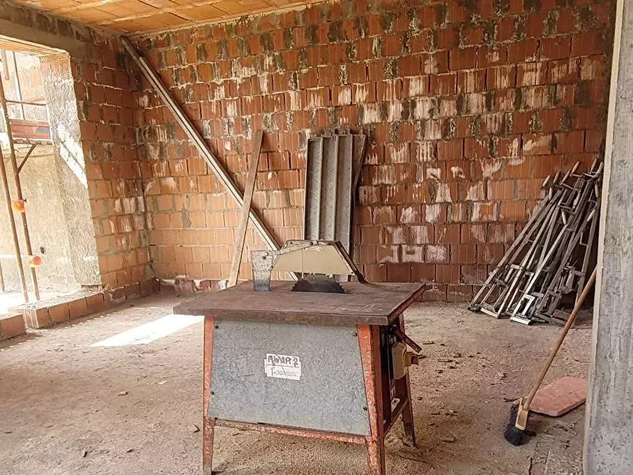 Immagine 15 di Villa in vendita  in via de nicola a Pontedera