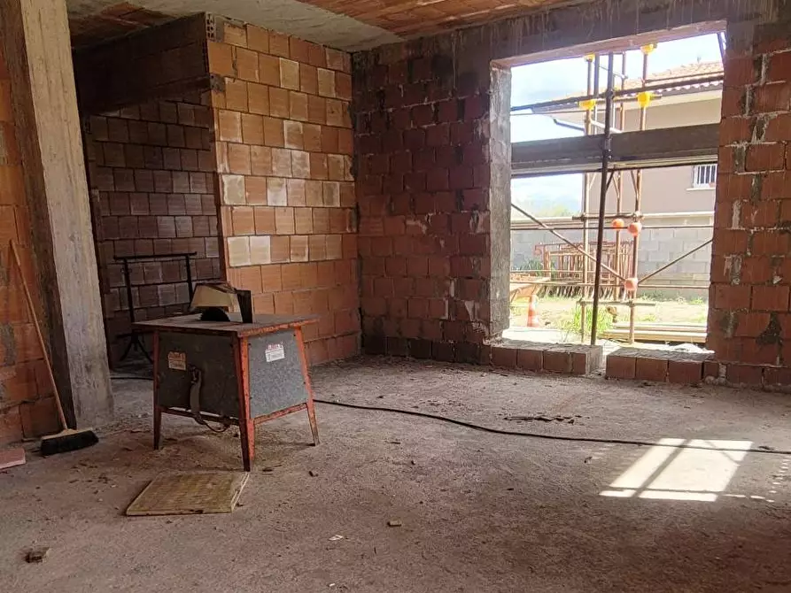 Immagine 17 di Villa in vendita  in via de nicola a Pontedera