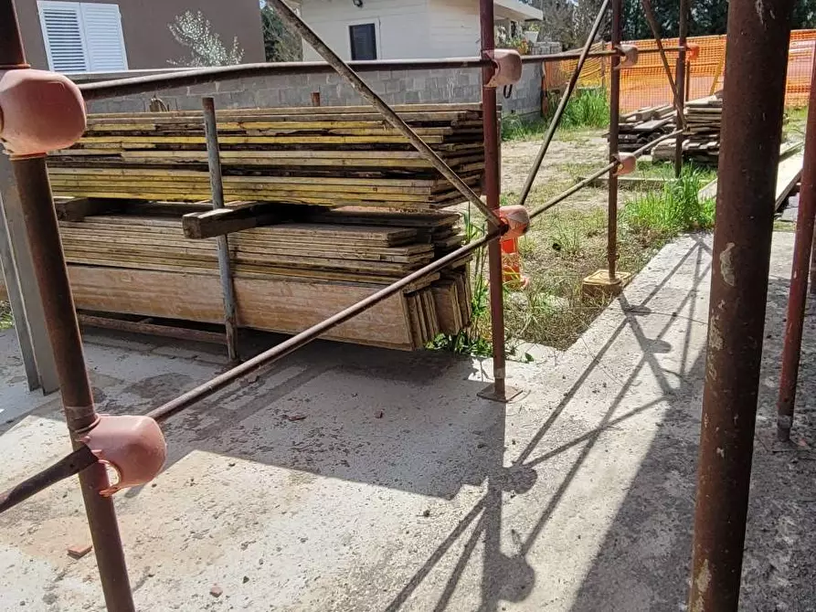 Immagine 23 di Villa in vendita  in via de nicola a Pontedera