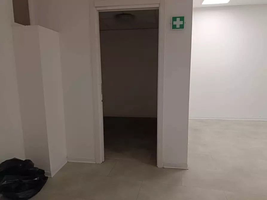 Immagine 6 di Locale commerciale in affitto  in Via I Maggio a Pontedera