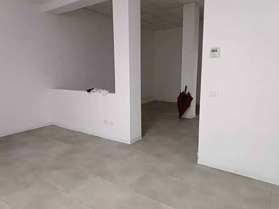 Immagine 8 di Locale commerciale in affitto  in Via I Maggio a Pontedera