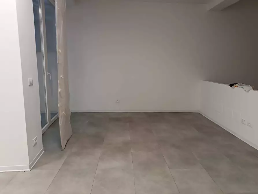 Immagine 9 di Locale commerciale in affitto  in Via I Maggio a Pontedera