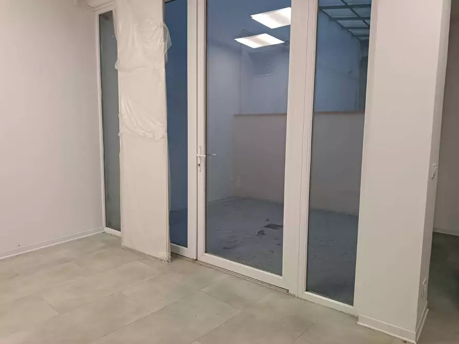 Immagine 2 di Locale commerciale in affitto  in Via I Maggio a Pontedera