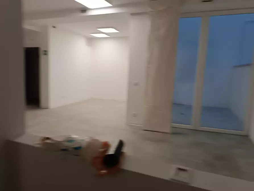 Immagine 13 di Locale commerciale in affitto  in Via I Maggio a Pontedera