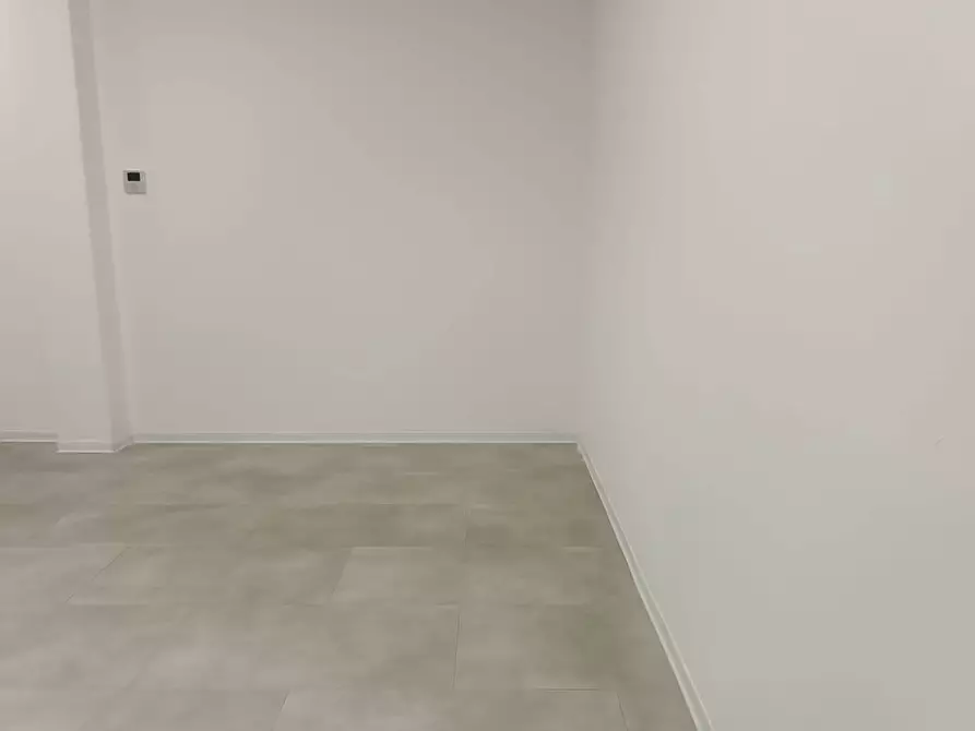 Immagine 21 di Locale commerciale in affitto  in Via I Maggio a Pontedera