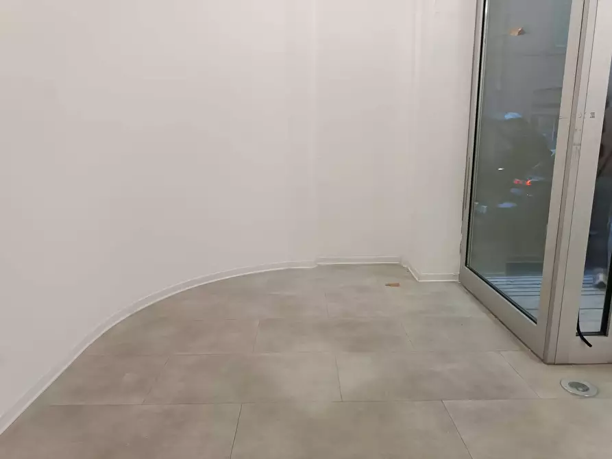 Immagine 3 di Locale commerciale in affitto  in Via I Maggio a Pontedera