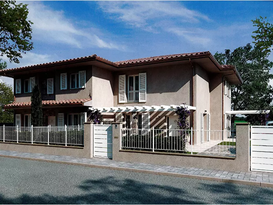 Immagine 4 di Villa in vendita  in via de nicola a Pontedera