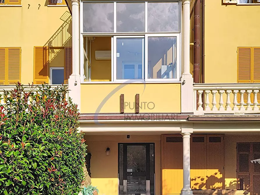 Immagine 1 di Appartamento in affitto  a Chiavari