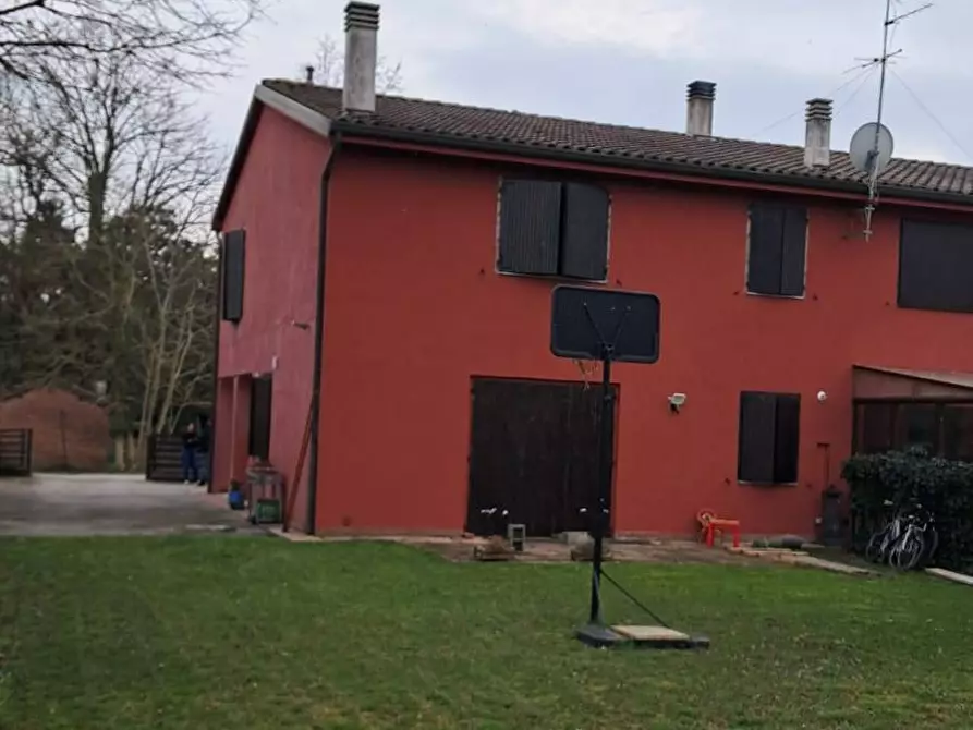 Immagine 4 di Appartamento in vendita  in VIA VAL ROSATO 10 a Ferrara