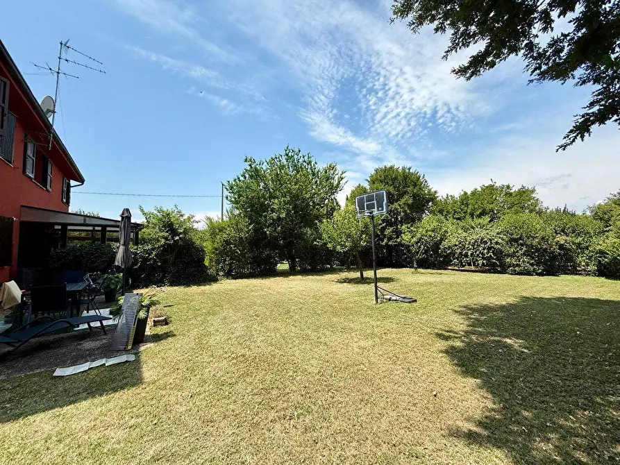 Immagine 7 di Appartamento in vendita  in VIA VAL ROSATO 10 a Ferrara