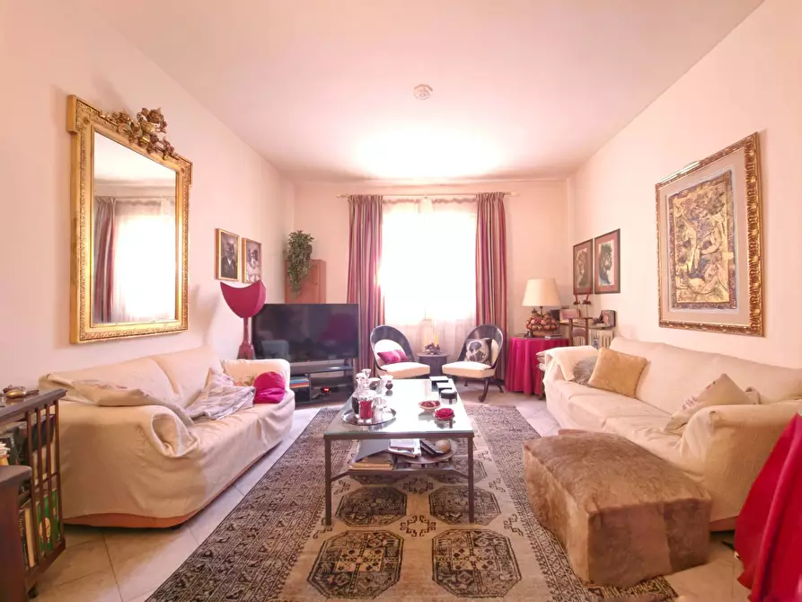 Immagine 6 di Villa in vendita  in viale 4 novembre a Faenza