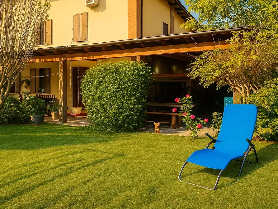 Immagine 2 di Villetta a schiera in vendita  in VIA BONORA 3 a Castel Maggiore