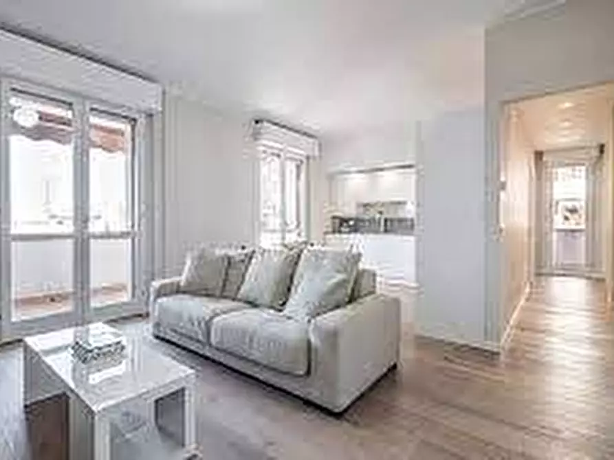 Immagine 2 di Appartamento in vendita  in Via Sicilia a Bologna