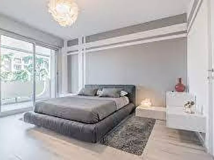 Immagine 5 di Appartamento in vendita  in Via Sicilia a Bologna