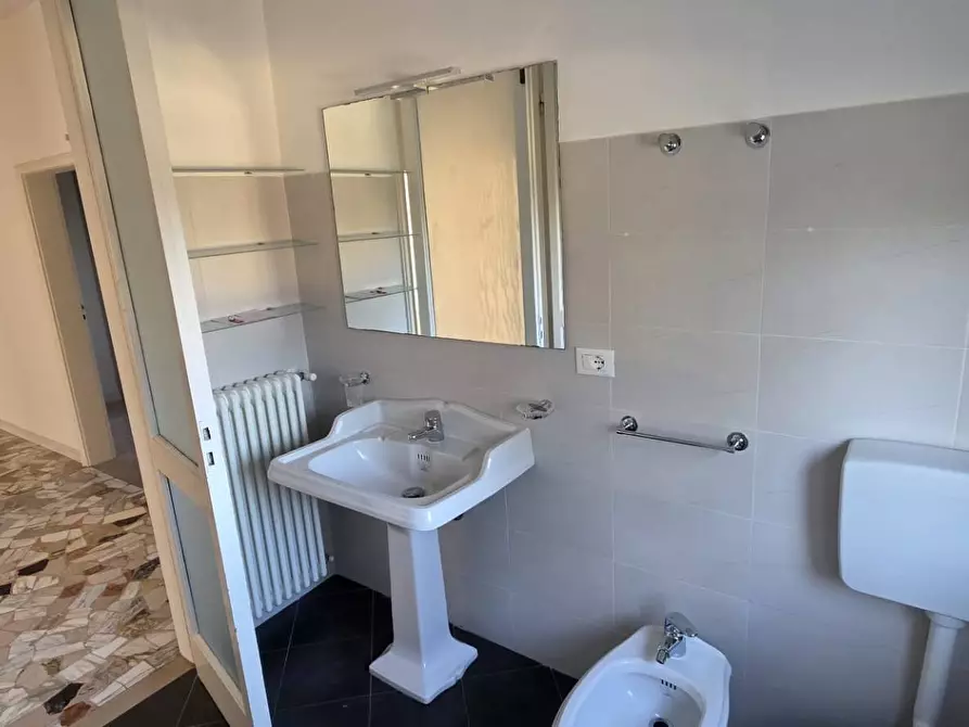 Immagine 10 di Appartamento in affitto  in Via Dei Sabbioni a Bologna